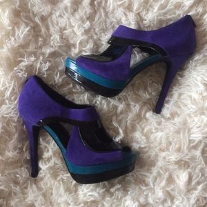 Jessica Simpson high heels